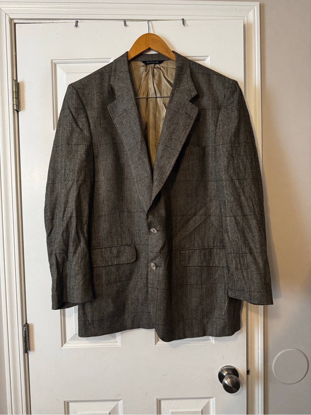 Vintage Burberrys 100% Pure Silk Sport Coat Blazer - Grey/Tan Check Plaid